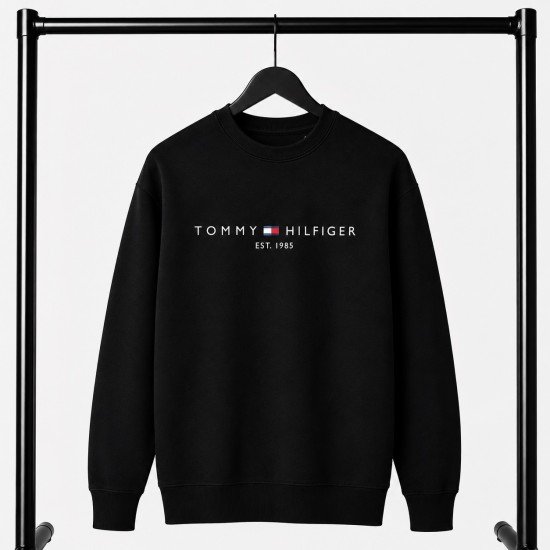 PREMIUM COTTON ΦΟΥΤΕΡ ΜΕ ΛΑΙΜΟΚΟΨΗ| ΜΑΥΡΟ TOMMY HILFIGER 1985 ΛΟΓΟΤΥΠΟ